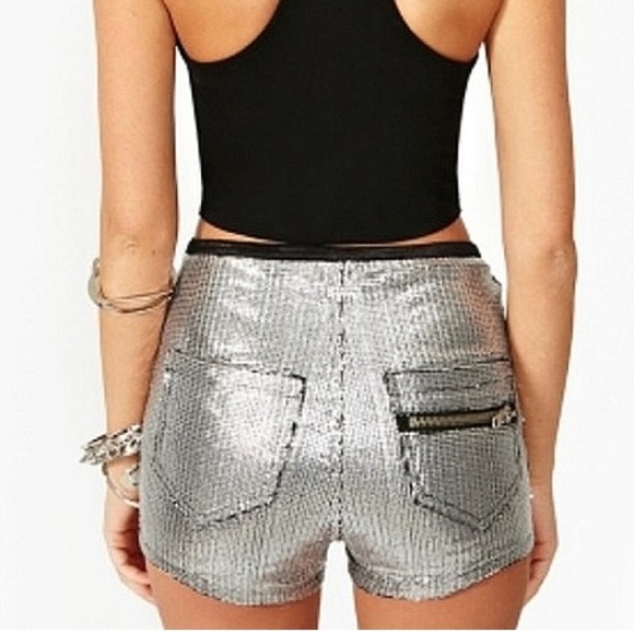 UNIF High Waist Sequin Disco Short | Size M (fits a size 26) SUPER CUTE! - Picture 2 of 7
